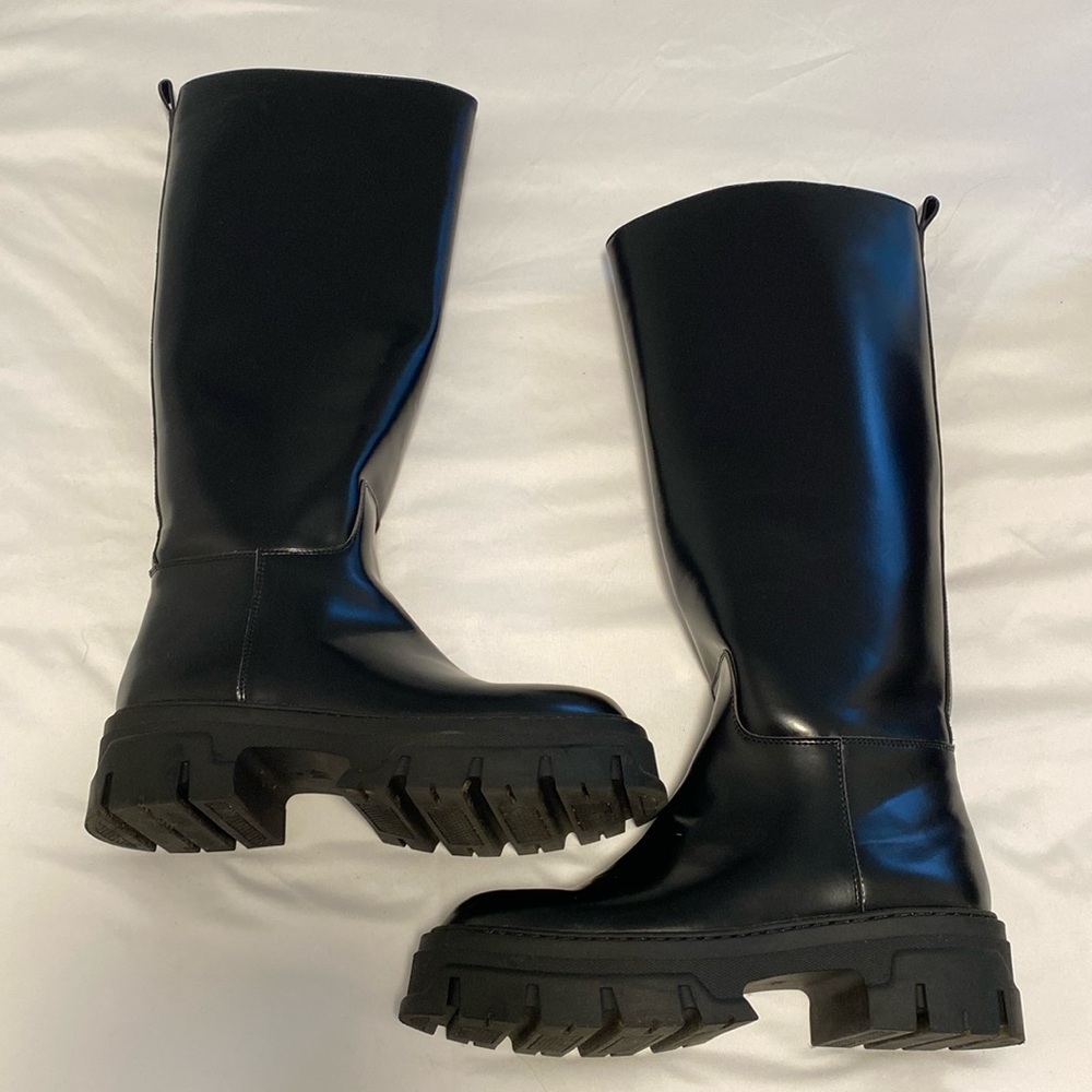 Black chunky boots H&M